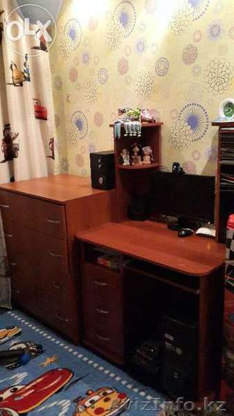 Продам комод, компьютерный стол. - Изображение #1, Объявление #1188352