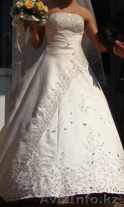 Красивое свадебное платье для настоящих леди р.42-46, 60000 тг - Изображение #1, Объявление #161004