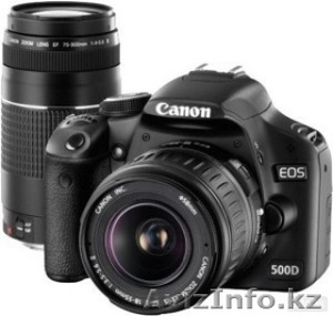 Canon EOS 550D Digital SLR Camera with Canon EF-S 18-55mm IS lens