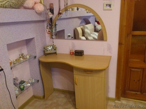 Туалетный столик с зеркалом - Изображение #1, Объявление #522223
