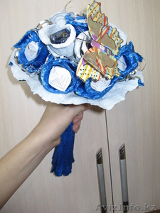 букет из конфет сине - белого цвета - Изображение #2, Объявление #524069