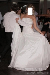 Свадебное платье цвета айвори, фирма WHITE ONE, коллекция 2012 - Изображение #3, Объявление #798537