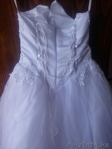 Продам шикарное белоснежное свадебное платье - Изображение #1, Объявление #1443719