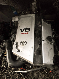 Toyota Land Cruiser 100 автозапчасти оригинал