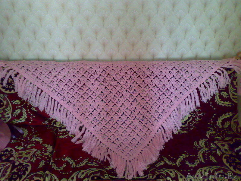 Ажурная шаль из полушерсти розового цвета - Изображение #1, Объявление #234086