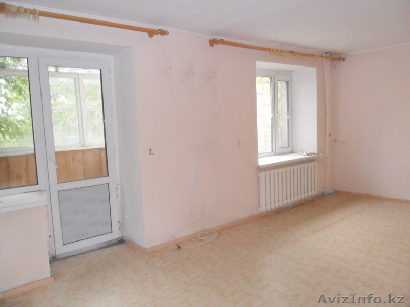 Продам  4-х комнатную квартиру c гаражом  в городе - Изображение #1, Объявление #367149