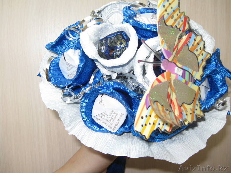 букет из конфет сине - белого цвета - Изображение #1, Объявление #524069