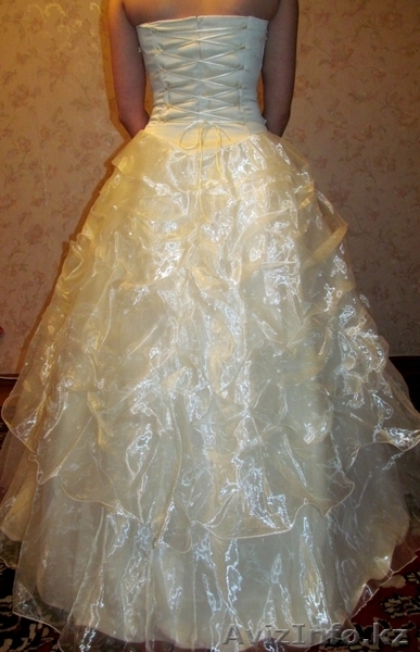 Красивое свадебное платье цвета "брызги шампанского!" - Изображение #2, Объявление #833344