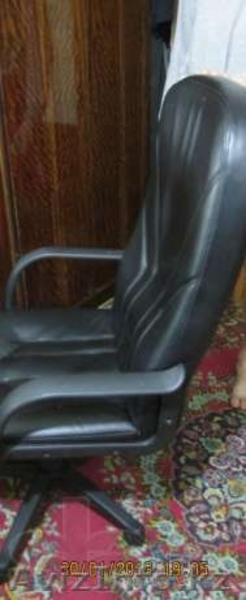 компьютер в КОМПЛЕКТЕ(1Т ПАМЯТИ+КОМП.СТОЛ+ОФИС.КРЕСЛО БОЛЬШОЕ) - Изображение #1, Объявление #837209